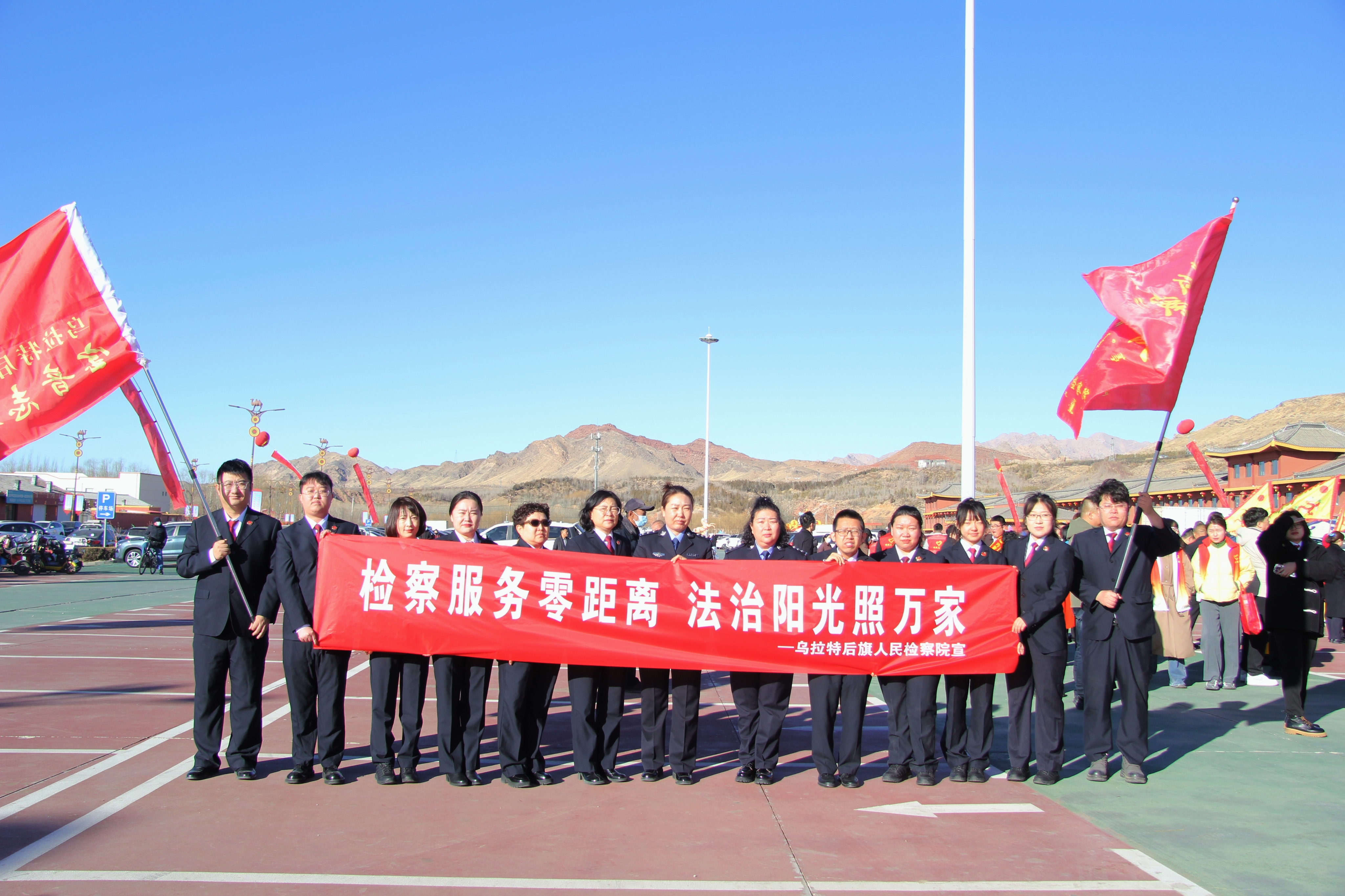 �����׷澫�� ���м�쵣�� ���������غ���������Ժ��չ�շ�־Ը����